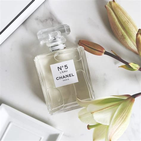 chanel 5 l'eau review|chanel 5 leau or.